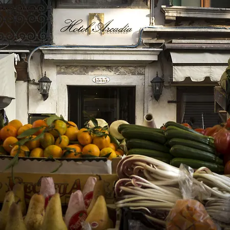 Arcadia Boutique Hotel 3*