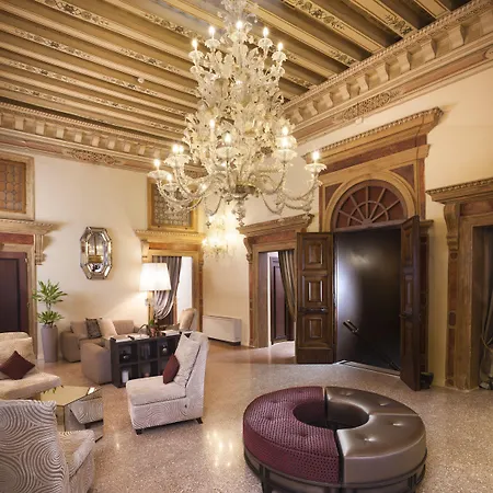 Arcadia Boutique Szálloda 3*
