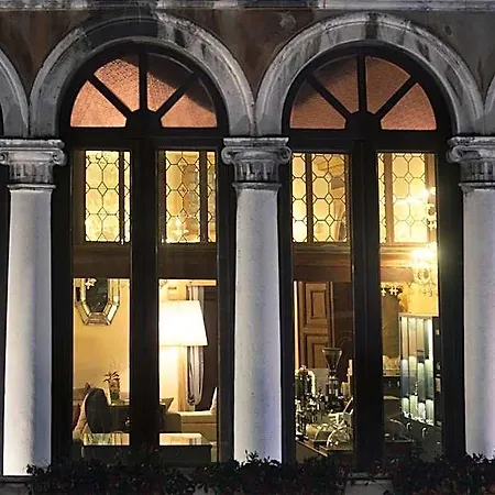 Arcadia Boutique 3*